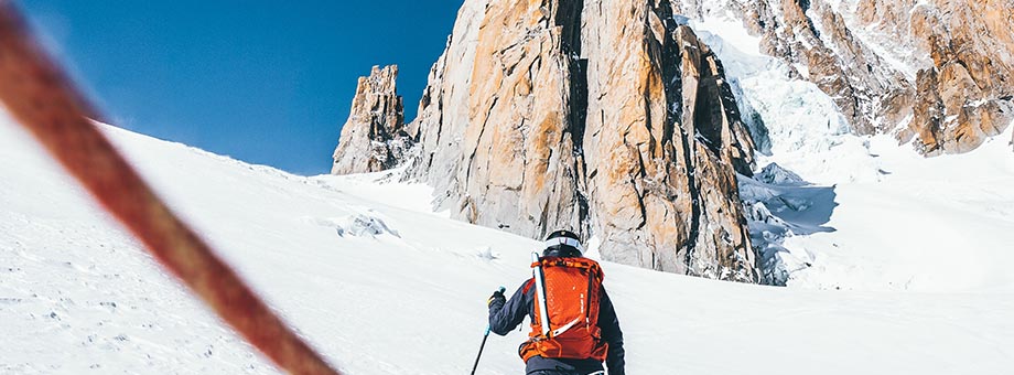 skieur de randonnée encordé